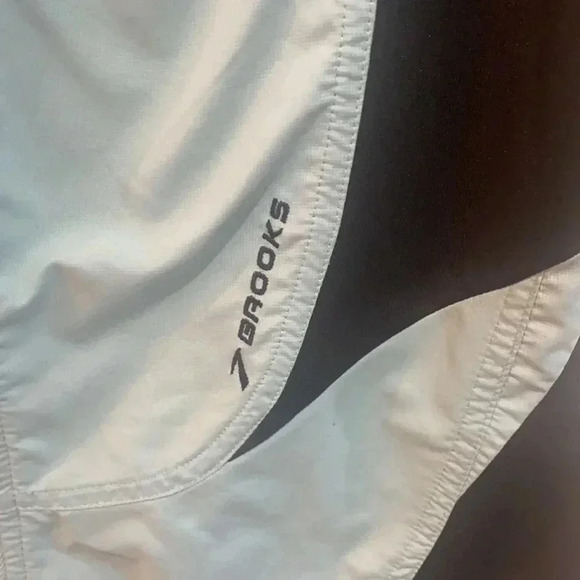 BROOKS Running Blue & Black Sleeveless Vest Full Zip Sz  Medium Reflective - Picture 3 of 7